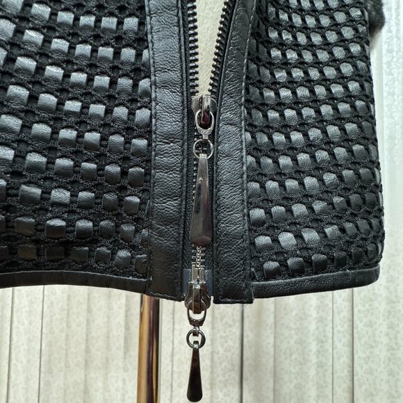 Leather Black cape with rabbit fur New, Size M - Picture 11 of 16